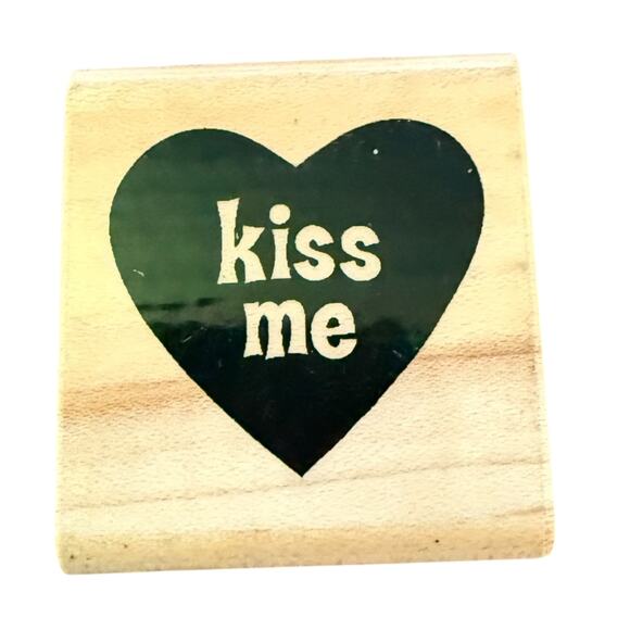 CTMH Co Heart Kiss Me Mounted Rubber Stamp EUC - Picture 1 of 3